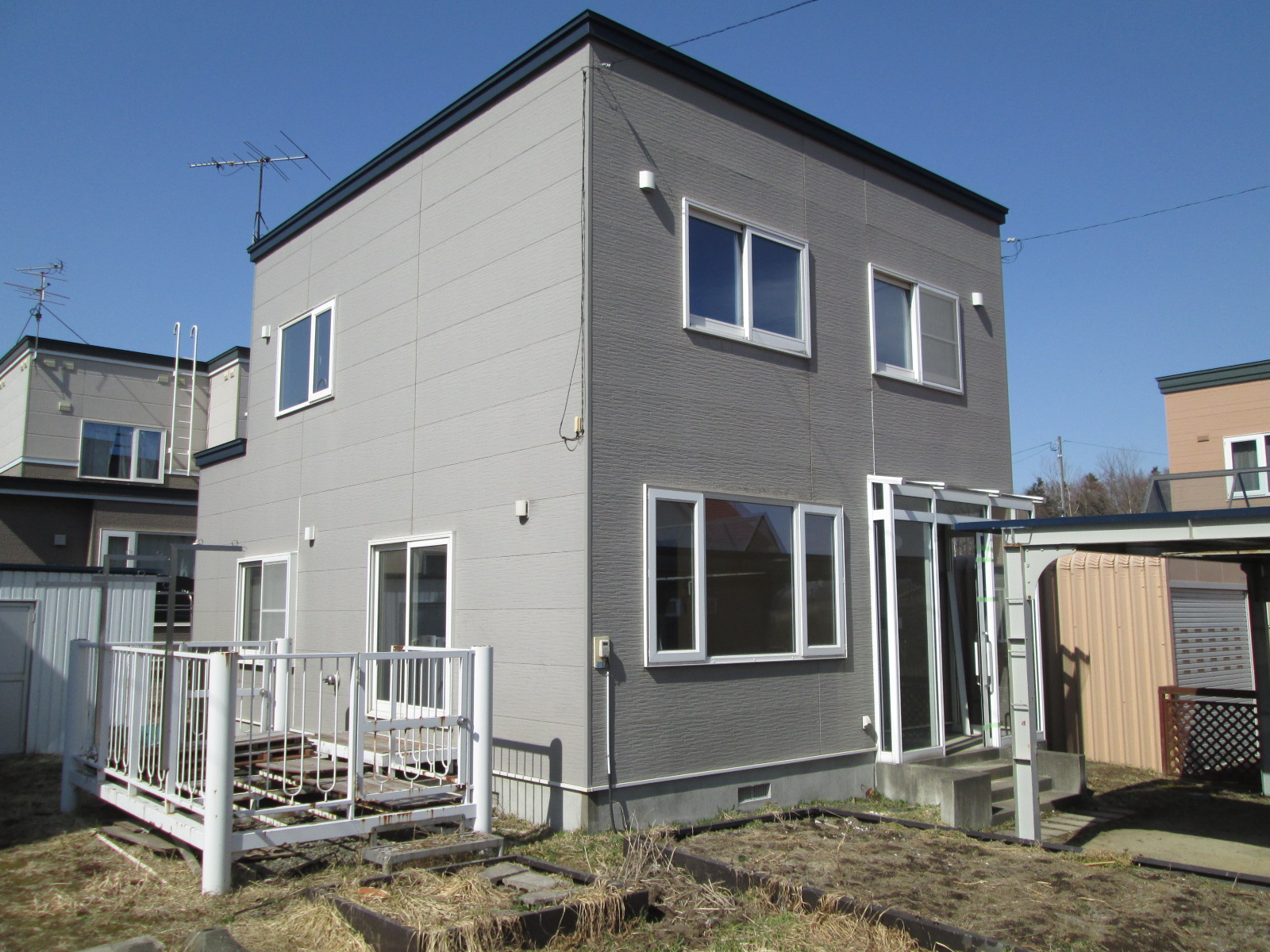 4LDK／土地75.43坪／カーポート／公園至近